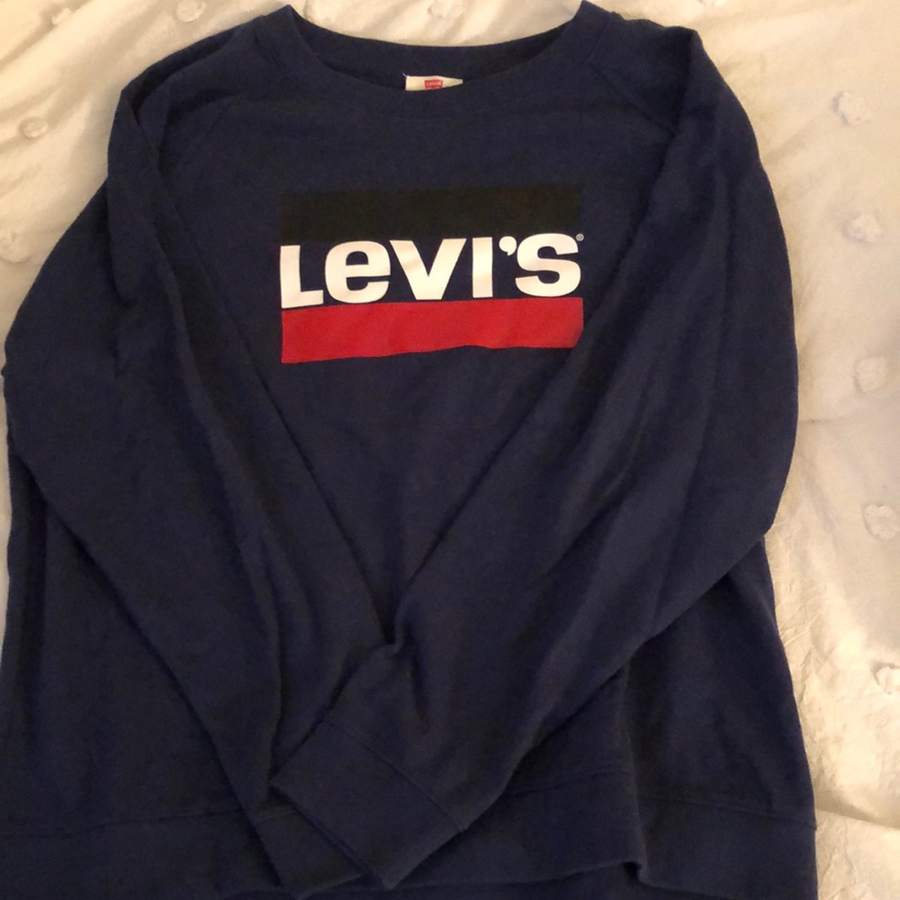 LIKE NEW Levi’s oversized crew neck sweatshirt